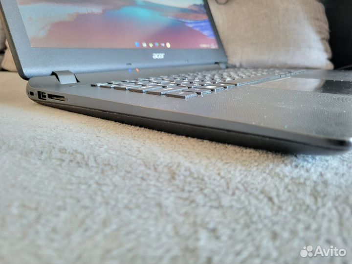 Acer /AMD E2-6110/ Radeon R2 / 6gb / ssd