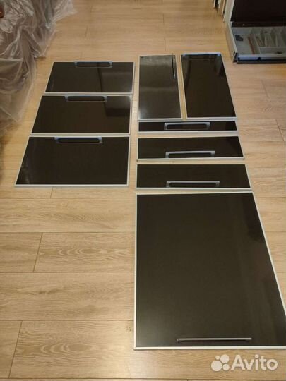 Кухонные фасады с алюминиевой кромкой