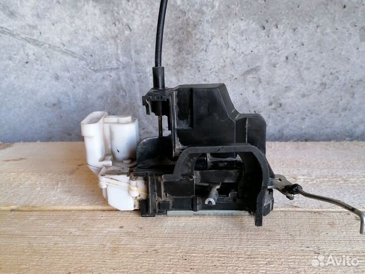 Замок передний левый Фиат Альбеа