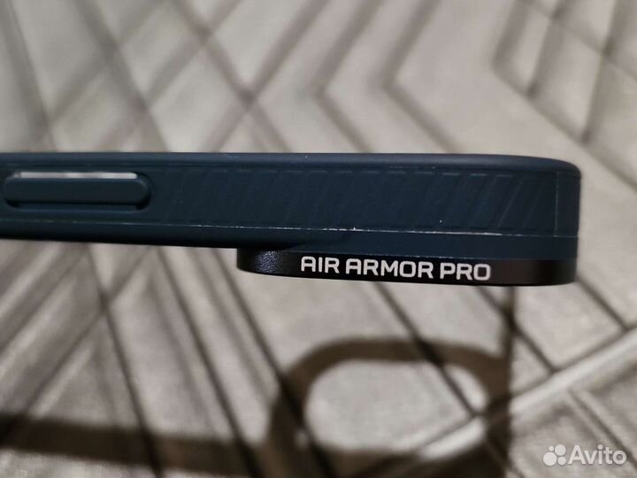 Чехол на iPhone 13