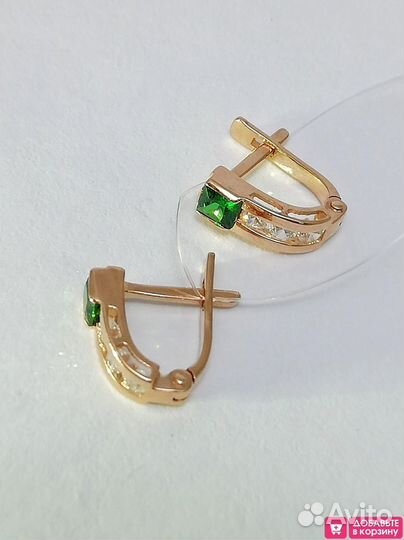 Золотые серьги, вставка фианиты, английский замок, вес 1,27г