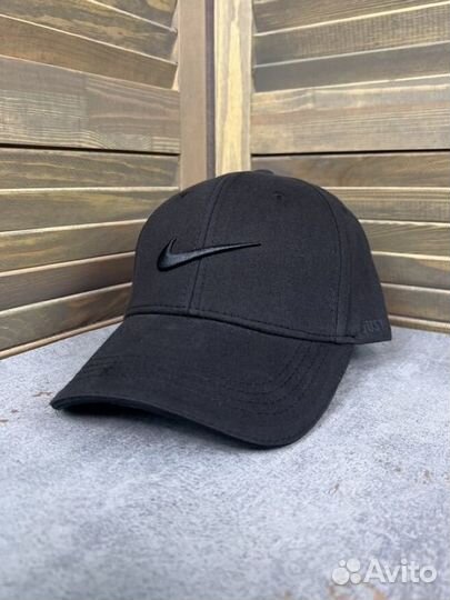 Бейсболка Nike чёрная