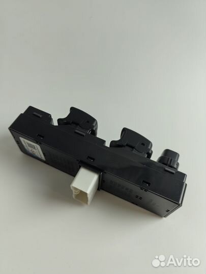 Блок управления стеклоподъемниками