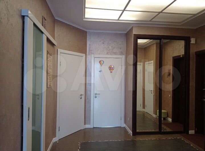 3-к. квартира, 98 м², 3/4 эт.