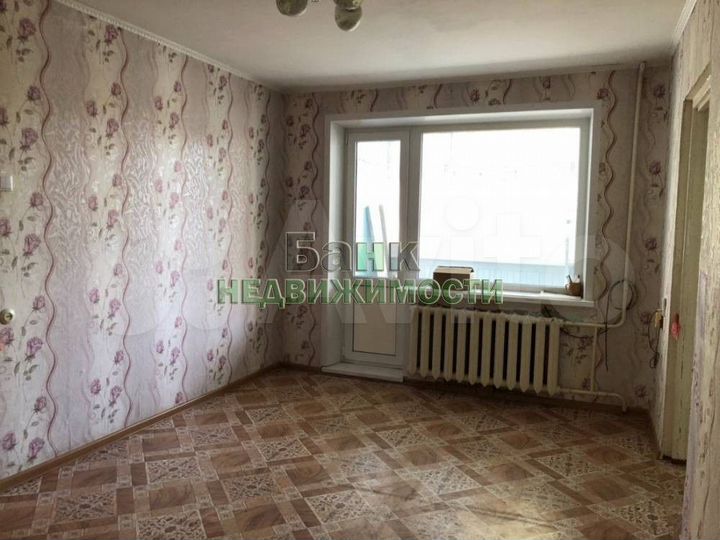 3-к. квартира, 52 м², 1/9 эт.