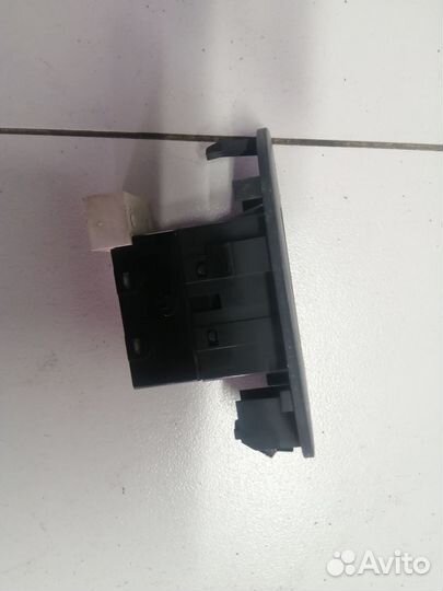 Кнопка стеклоподъемника Epica I (2006–2009)