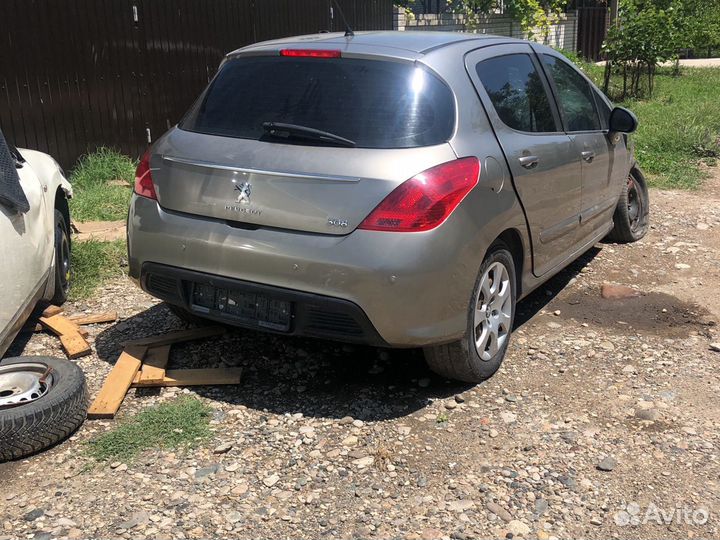 Peugeot 308 Пежо 308 крыло заднее