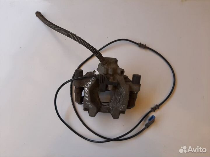 Суппорт задний правый Mercedes C E