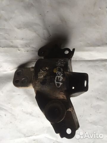 Подушка (Опора) двигателя передняя левая Kia Ceed