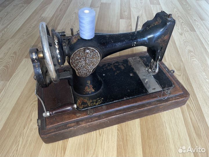Швейная машинка