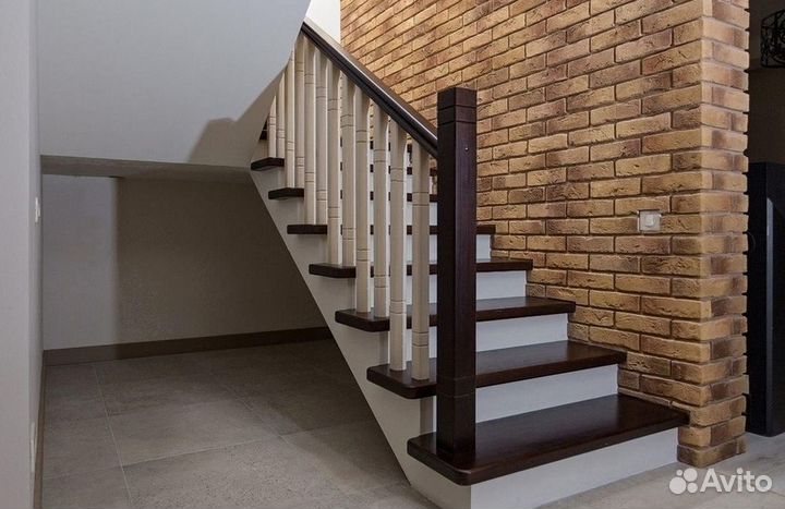 Лестница на второй этаж