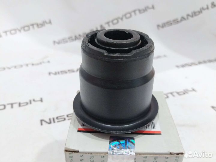 Сайлентблок подрамника передний на Nissan TeanaJ31