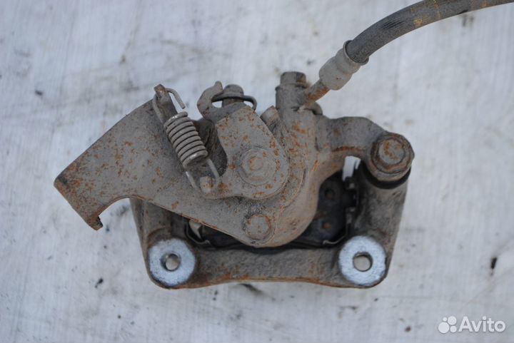 Суппорт задний правый Hyundai Creta Хендай Крета