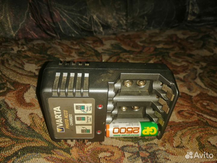 Зарядное устройство для аккумуляторных батареек