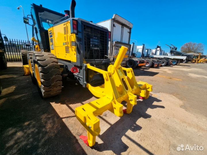 Автогрейдер Komatsu GD675-5, 2024