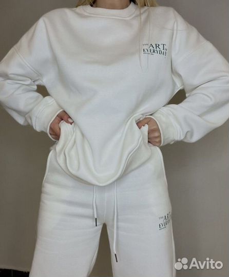 Спортивный костюм женский