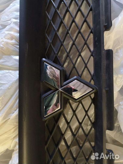 Решетка радиатора на Мицубиши ASX 2010-2013