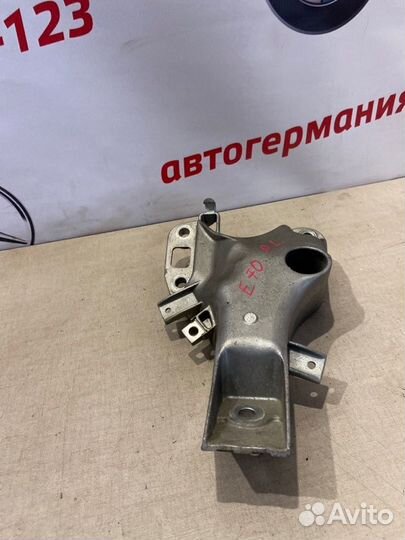 Кронштейн двигателя левый Bmw X5 E70 N52B30AF 2007