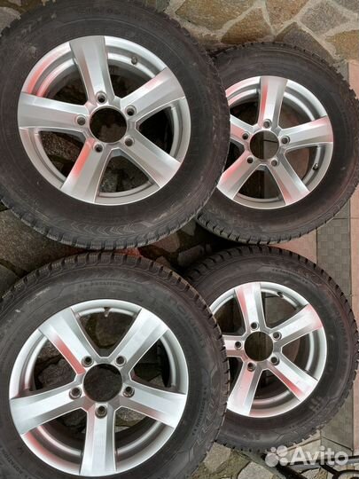 Зимняя резина на ниву 215/65 r16 на литых дисках