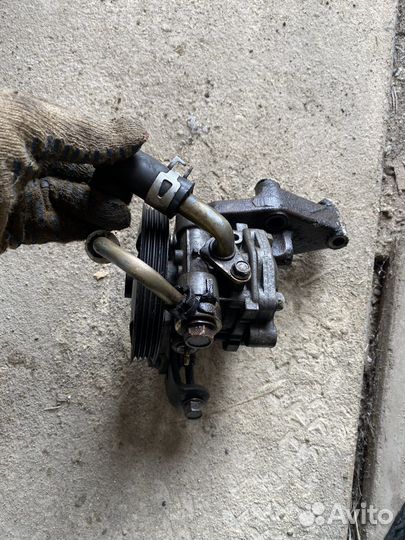 Насос гур mazda 323 bj 1,5zl