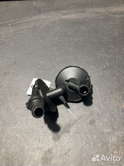 Регулирующий клапан вентиляции картерных газов Bmw