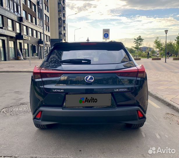 Lexus UX 2.0 CVT, 2022, 25 000 км