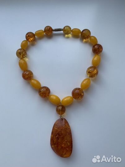 Янтарь бусы