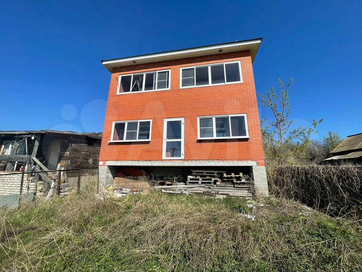 Коттедж 168 м² на участке 15 сот.