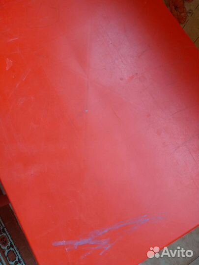 Детский стол и табурета IKEA