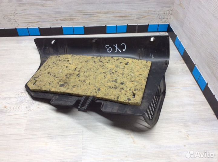 Накладка (кузов внутри) правая Mazda Cx-9