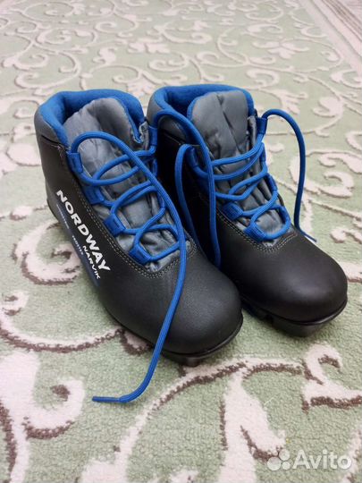 Лыжные ботинки,детские,34 размер