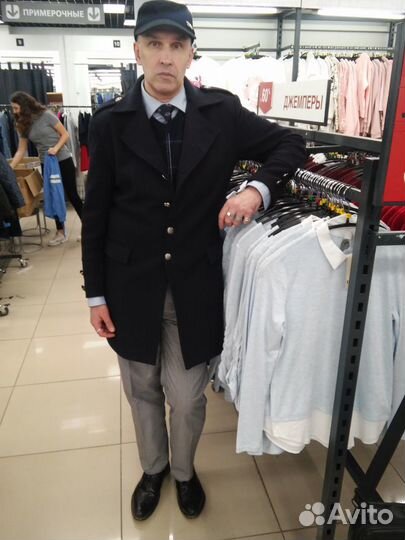 Консьерж дежурный администратор смотритель вахтёр