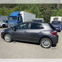 Toyota Auris 1.6 AT, 2012, 195 000 км, с пробегом, цена 1 150 000 руб.