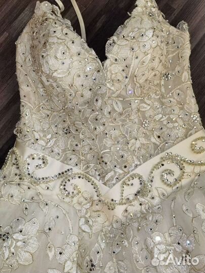 Платье свадебное