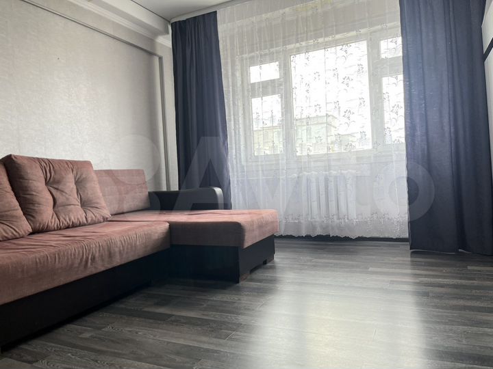 2-к. квартира, 61 м², 9/9 эт.