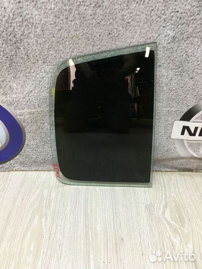 Форточка стекло двери Renault symbol Прав