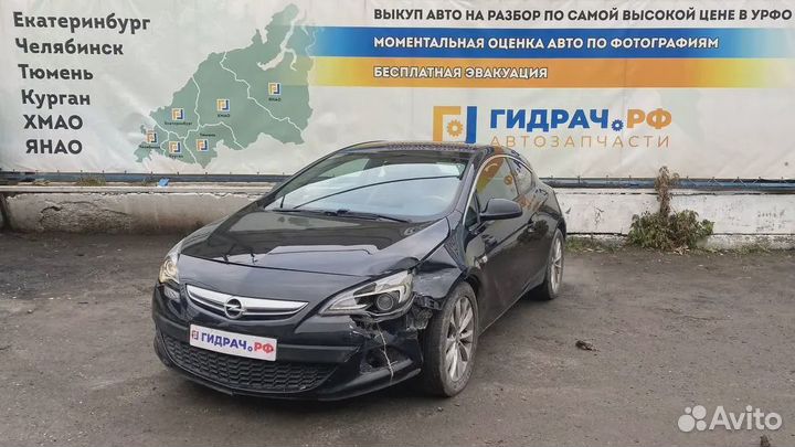 Блок предохранителей Opel Astra GTC (J) 13343763