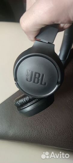 Беспроводные наушники jbl