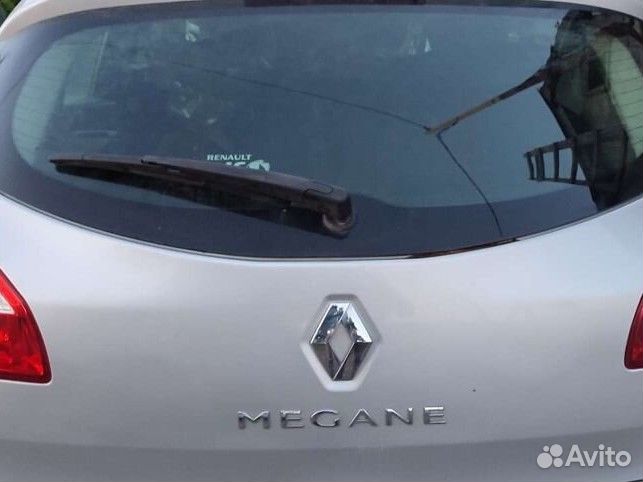 Стекло багажника Рено Меган 3