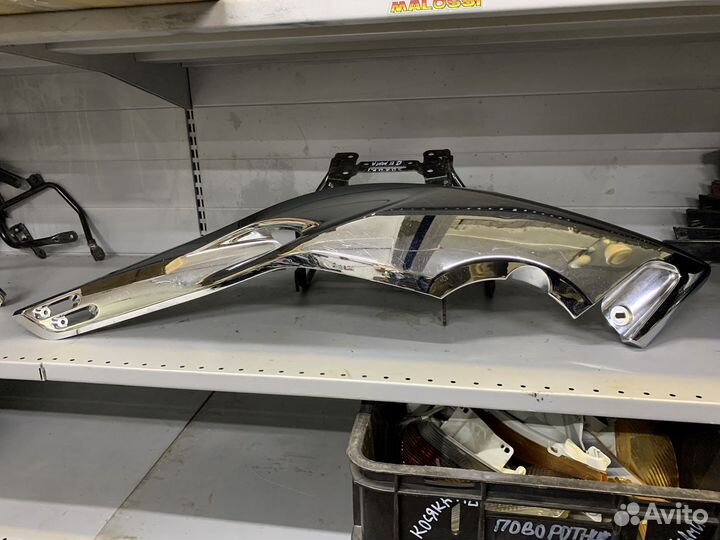 Верхняя левая лыжа Yamaha XP500 T-Max 1,2