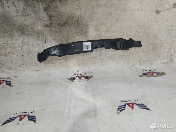 Пыльник крыла передний правый Jaguar Xe 2015