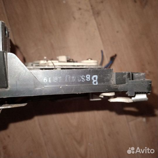 Блок управления печкой мазда 323 F BG слепая