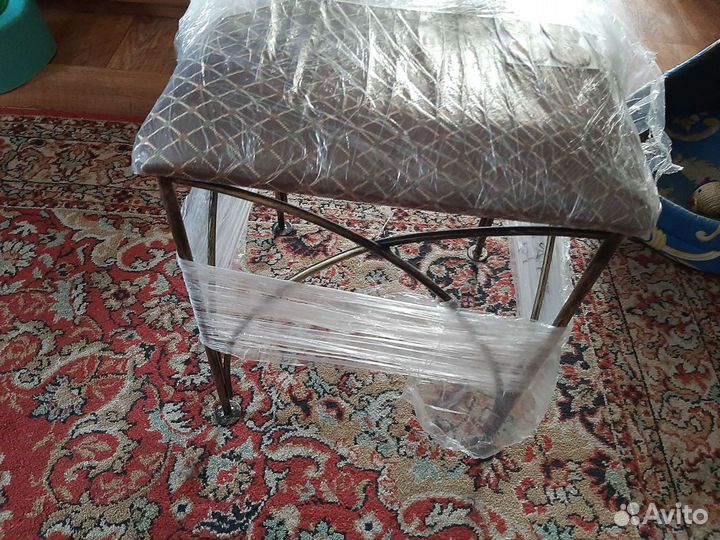 Кованый табурет новый