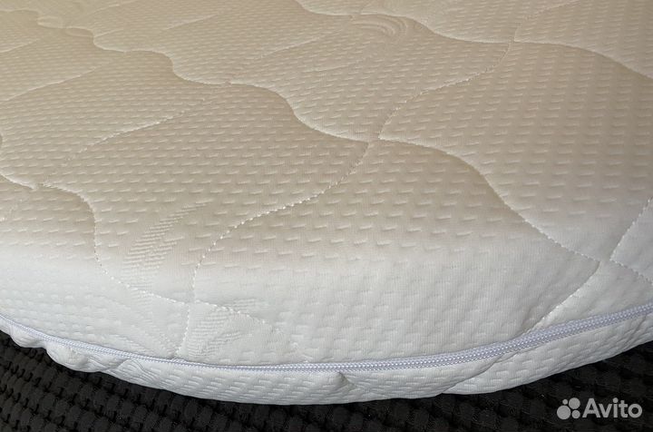 Матрас детский в круглую кроватку