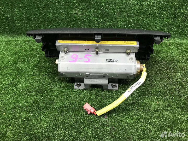 Airbag пассажирский mitsubishi pajero IO H77W 4G94