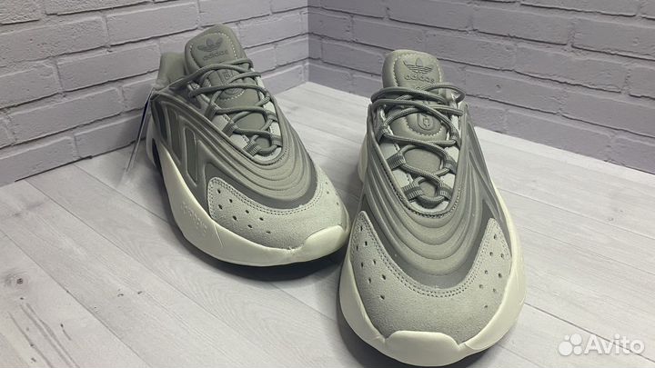 Adidas ozelia