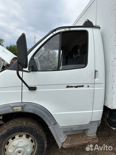 Передние двери Хорошие на Газель,Валдай,Соболь