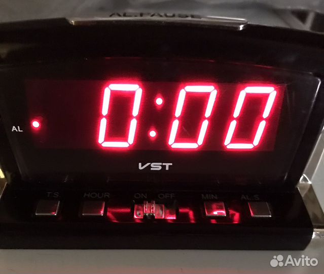 Часы будильник