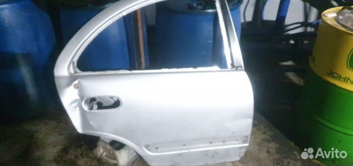 Дверь nissan almera классик правая задняя