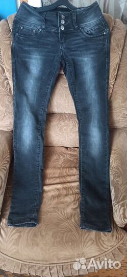 Джинсы женские